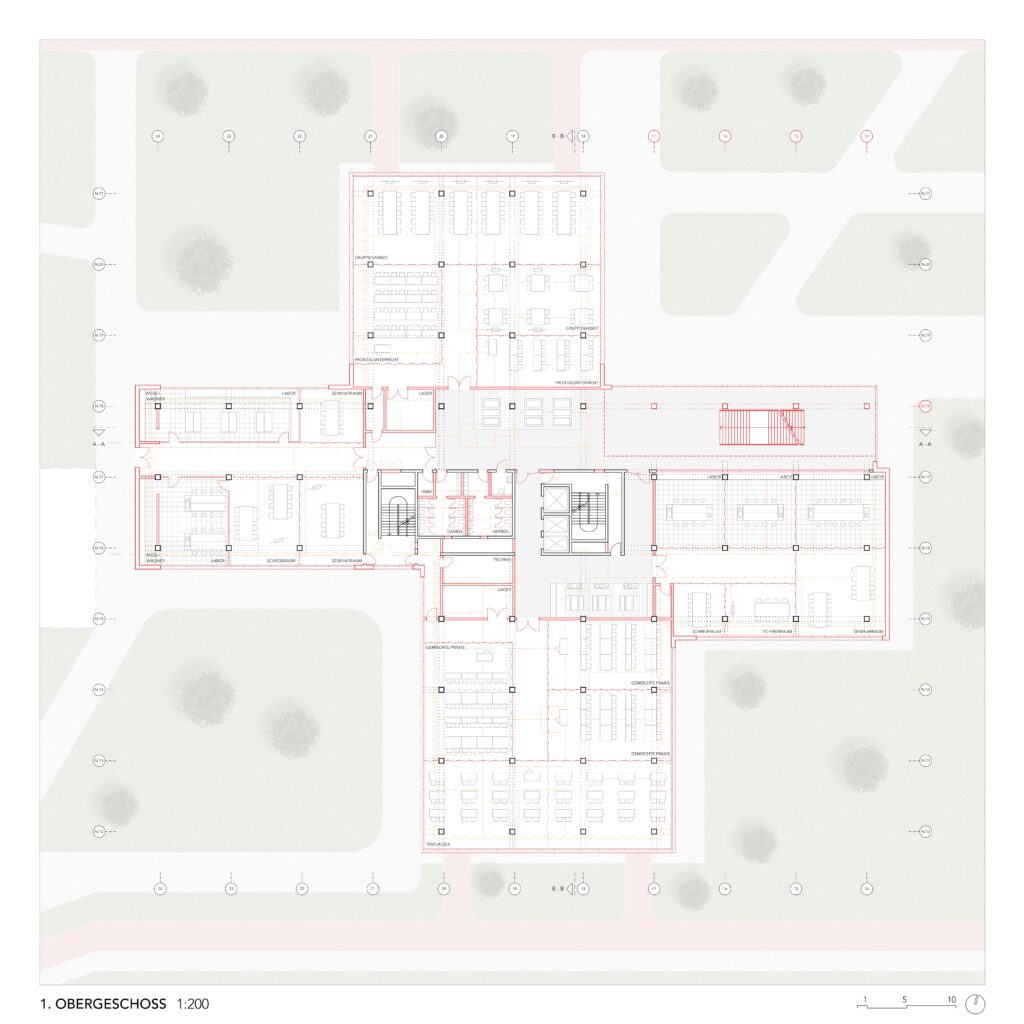 Architektonischer Grundriss des ersten Stockwerks eines Gebäudes, der verschiedene Räume, Möbelanordnungen und strukturelle Details zeigt, wobei die umgebenden Landschaftselemente angegeben sind.